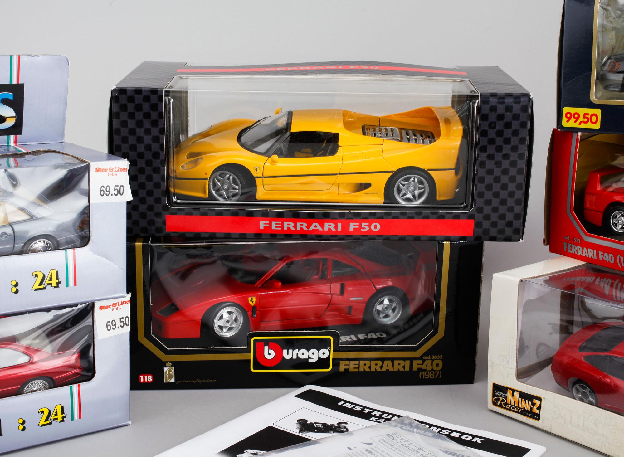 LEKSAKSBILAR, 7 delar, bl.a Kyosho radiostyrd Ferrari, 1900-talets andra hälft.