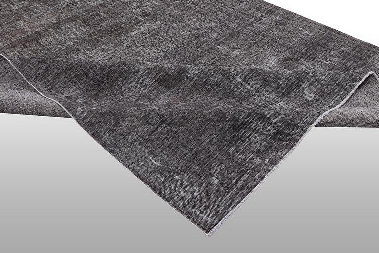 A carpet, oriental, vintage design, ca 351 x 244 cm.