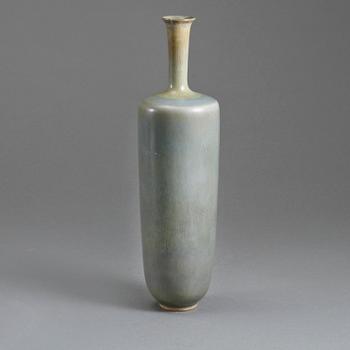 VAS, stengods, Berndt Friberg, signerad samt Gustavsbergs studiohand, 1954.