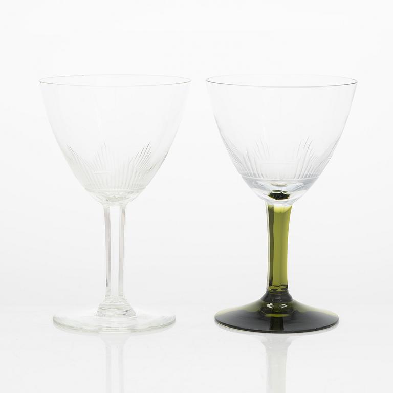 Erkki Vesanto, lasisto, 86 osaa, "Marjatta", Iittala 1947-1969.