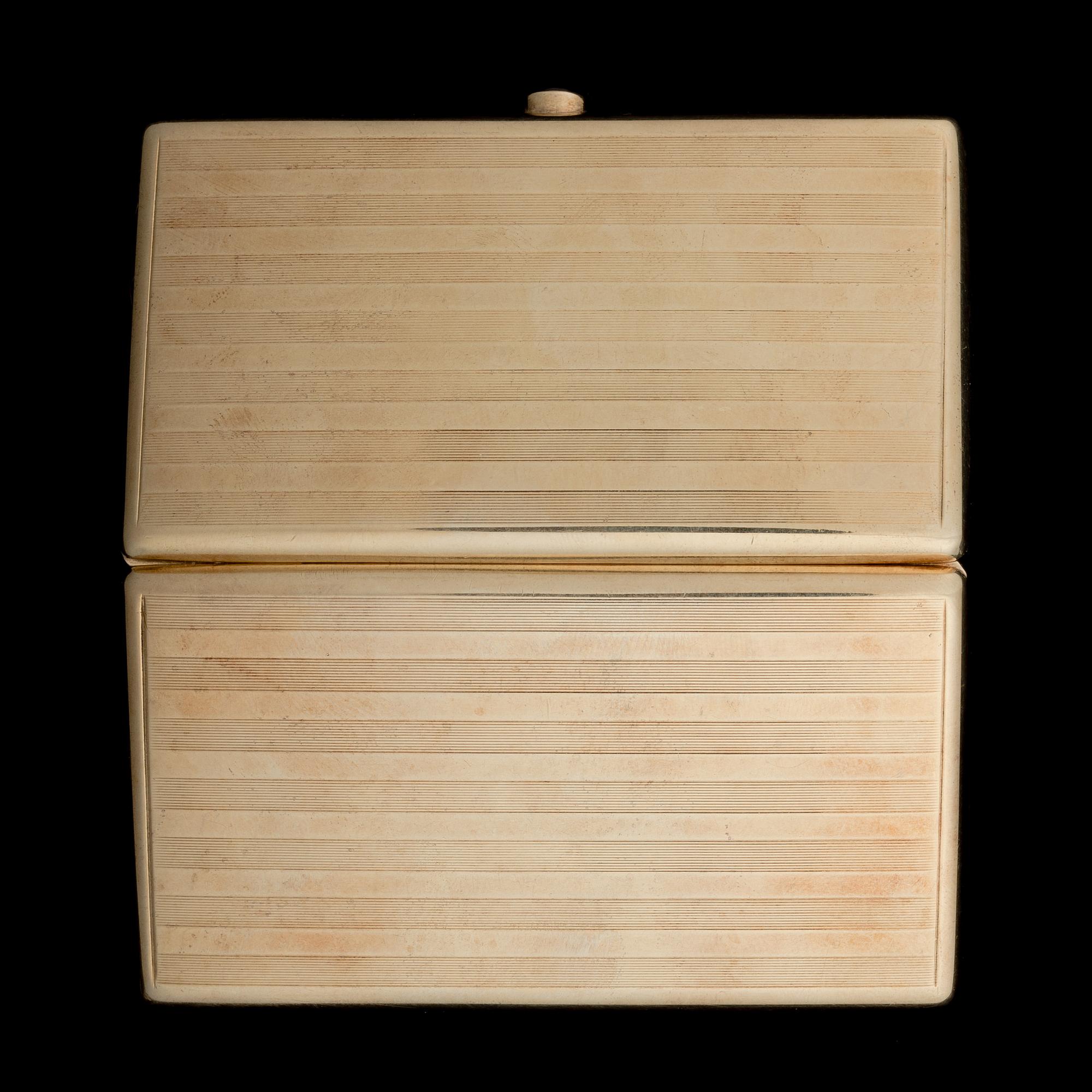 SAVUKERASIA, kultaa 14 K, Hollanti 1906-53, paino 66 g.