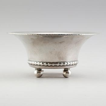 SKÅL, silver, K Anderson, Stockholm 1917. Vikt ca 480 gram.