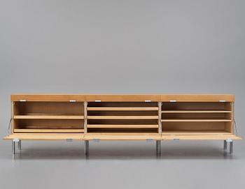 Preben Fabricius & Jørgen Kastholm, tillskrivet, sideboard, sannolikt utfört av snickarmästare Poul Bachmann, Danmark ca 1966–1970.