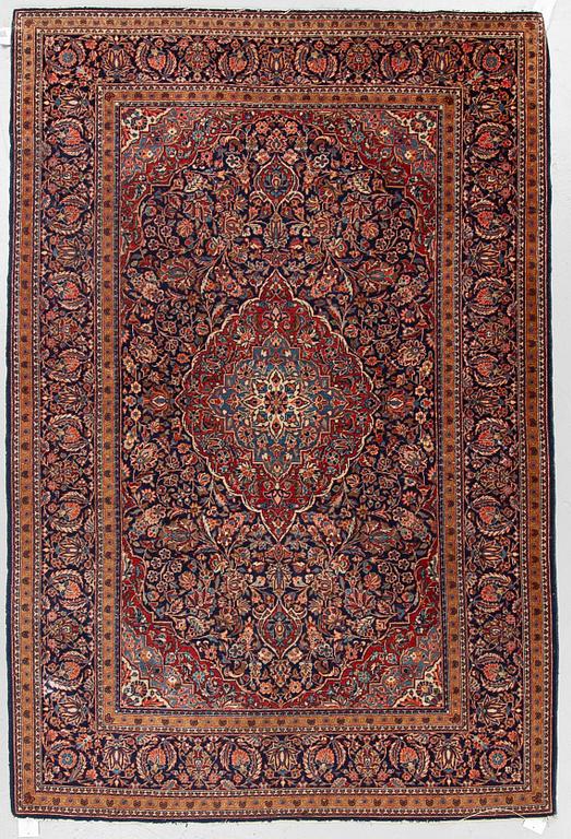 MATTO, a semi-antique Kashan, ca 203,5-205,5 x 135-137,5 cm.