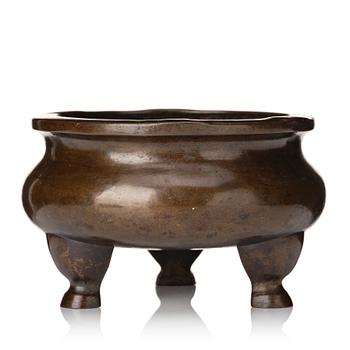 A tripod bronze censer, late Ming dynasty/early Qing dynasty.