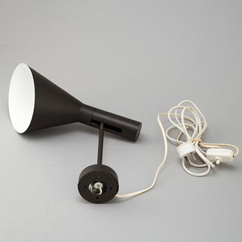ARNE JACOBSEN, "AJ" vägglampa, på licens av Axel Anell, 1950/60-tal.
