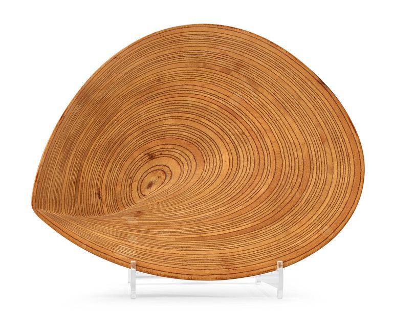 A Tapio Wirkkala aeroplan veneer dish, Finland 1950's.
