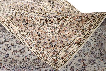 A Keshan carpet, c. 355 x 240 cm.