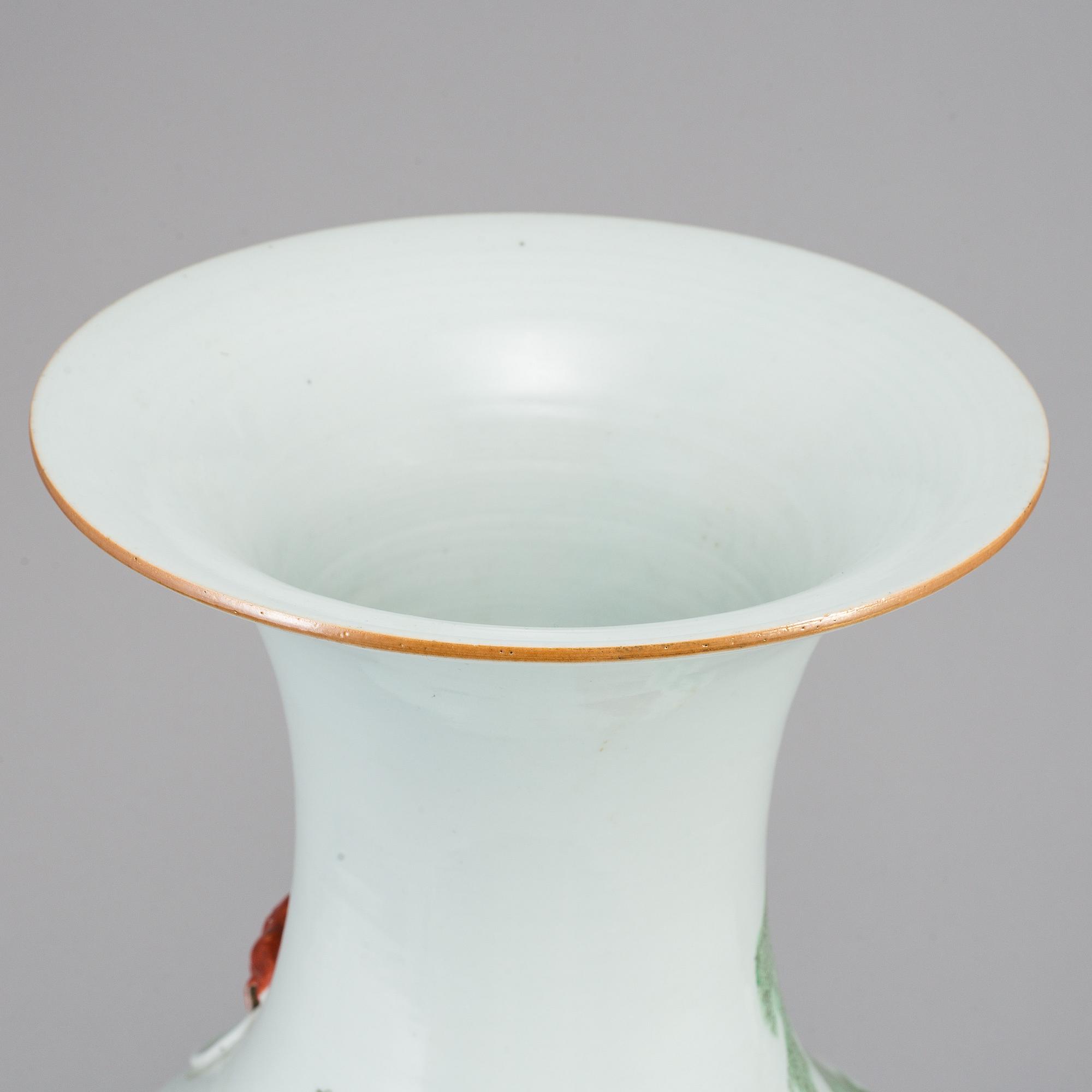 A large Chinese famille rose floor vase, 20th century.
