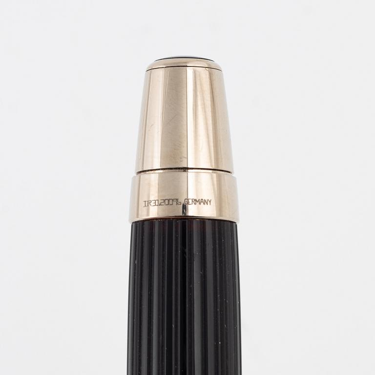 Montblanc, a 'Boheme' ball point pen.