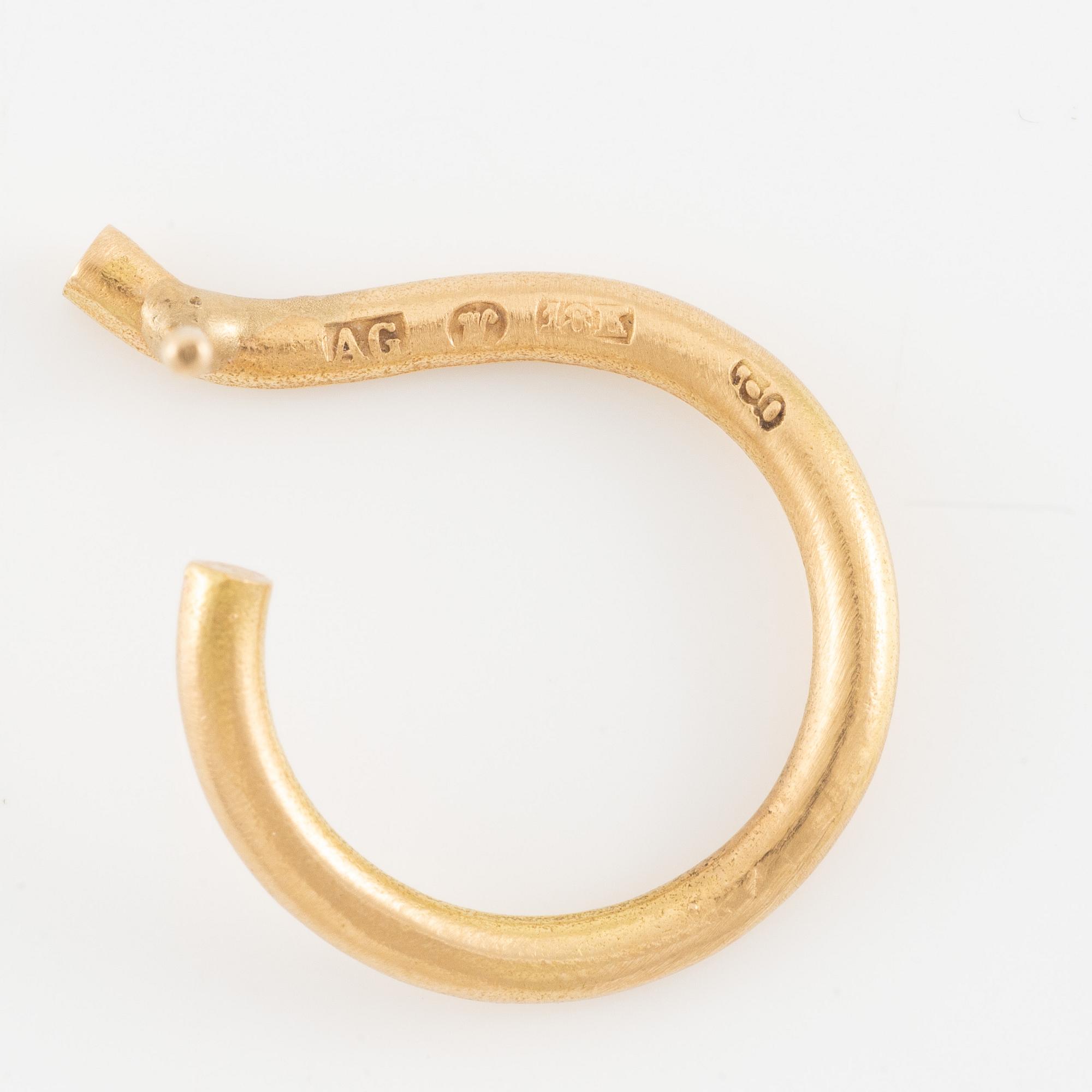 Earrings, a pair, 18K gold with six pendants. Annika Gustavsson.