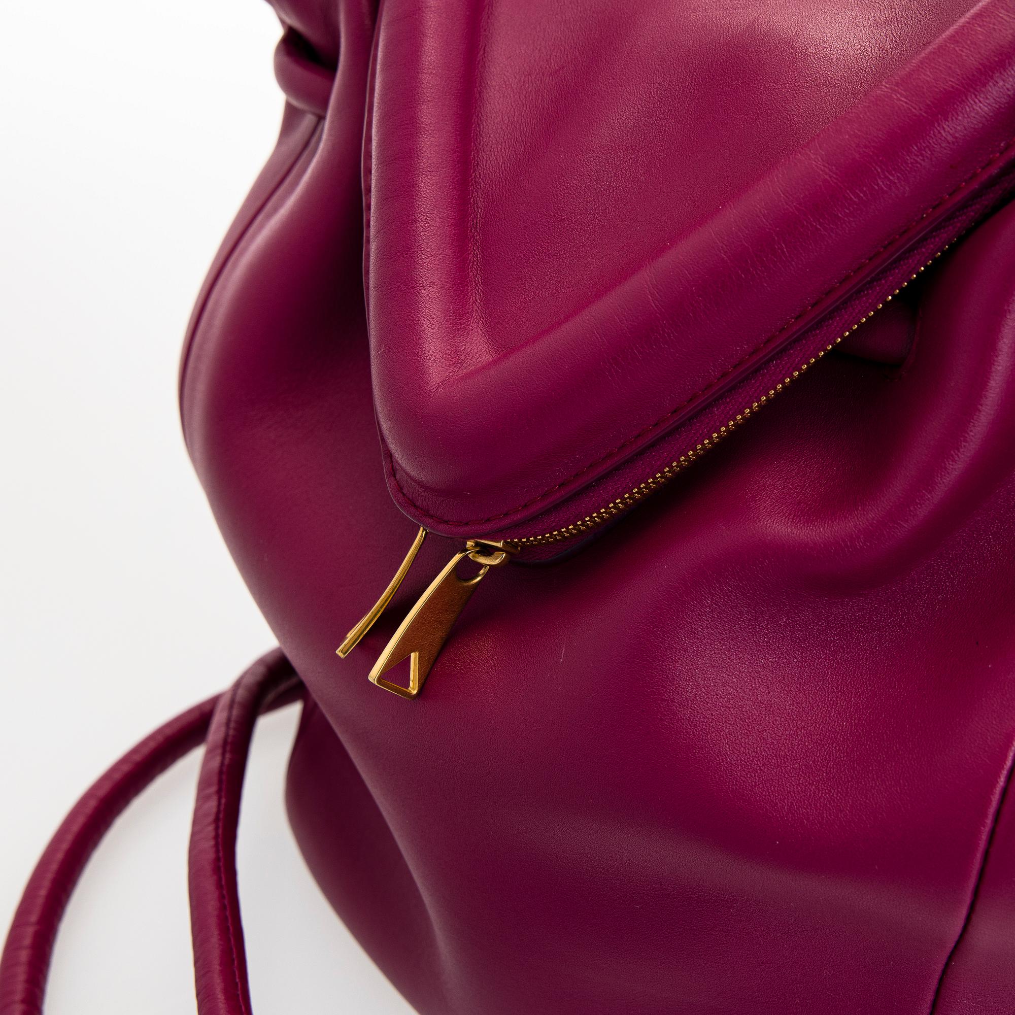 Bottega Veneta, a "Beak" bag.