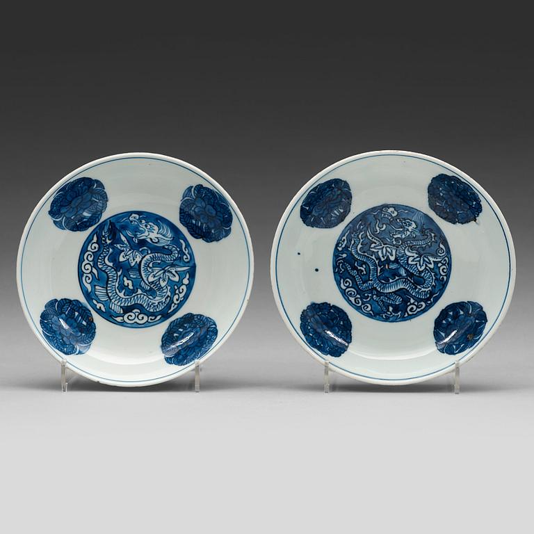 Two blue and white dishes, Ming dynasty, Tianqi (1621-27).