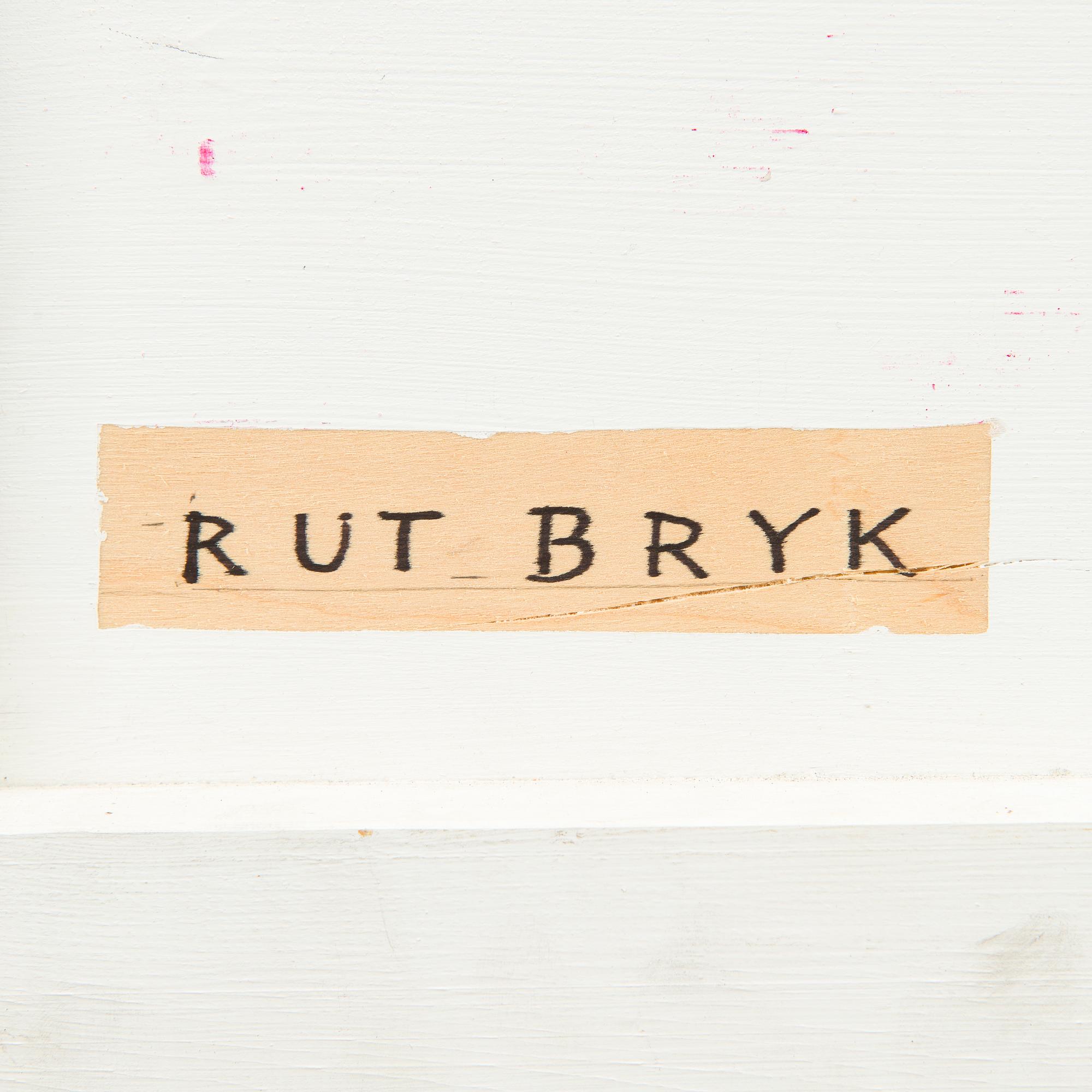 Rut Bryk, reliefi, fajanssia, signeerattu BRYK.