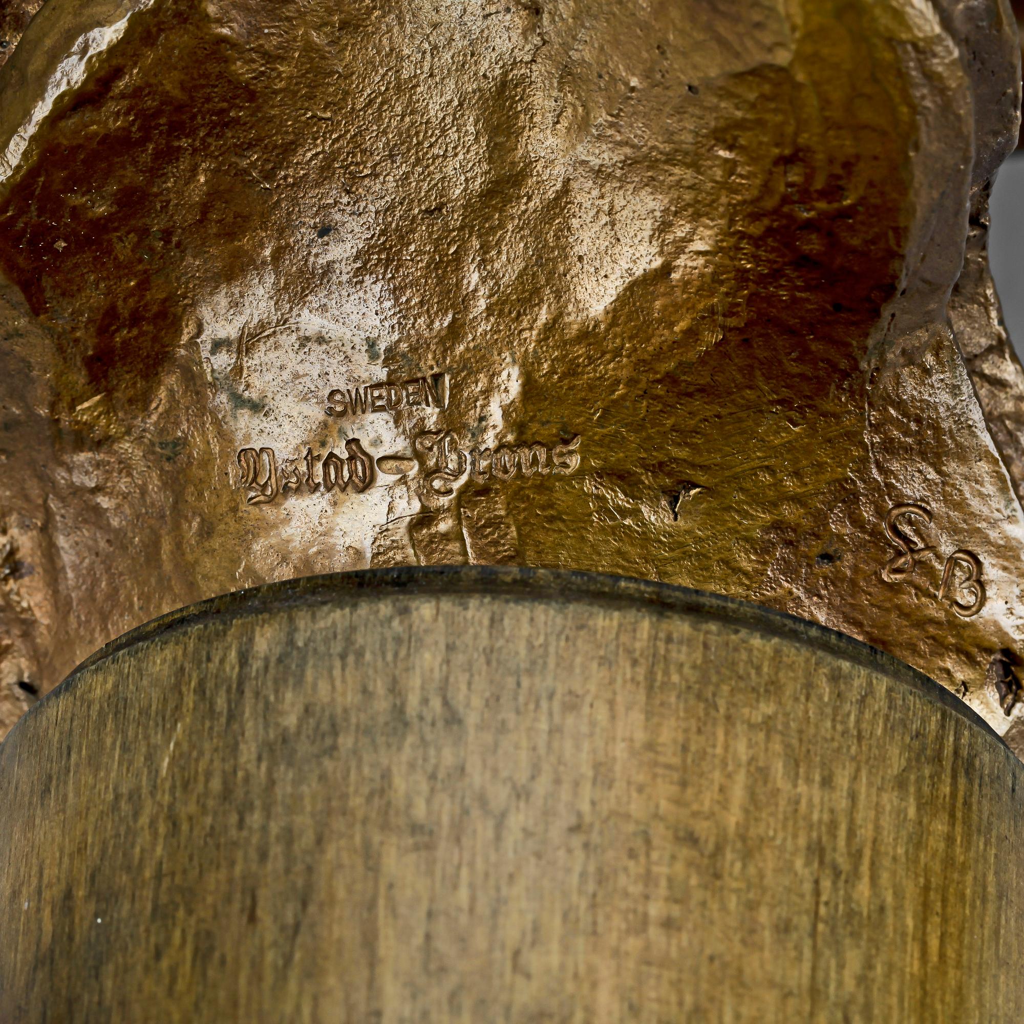 STIG BLOMBERG, skulptur, brons, "Kvinna i blåst", sign SB.