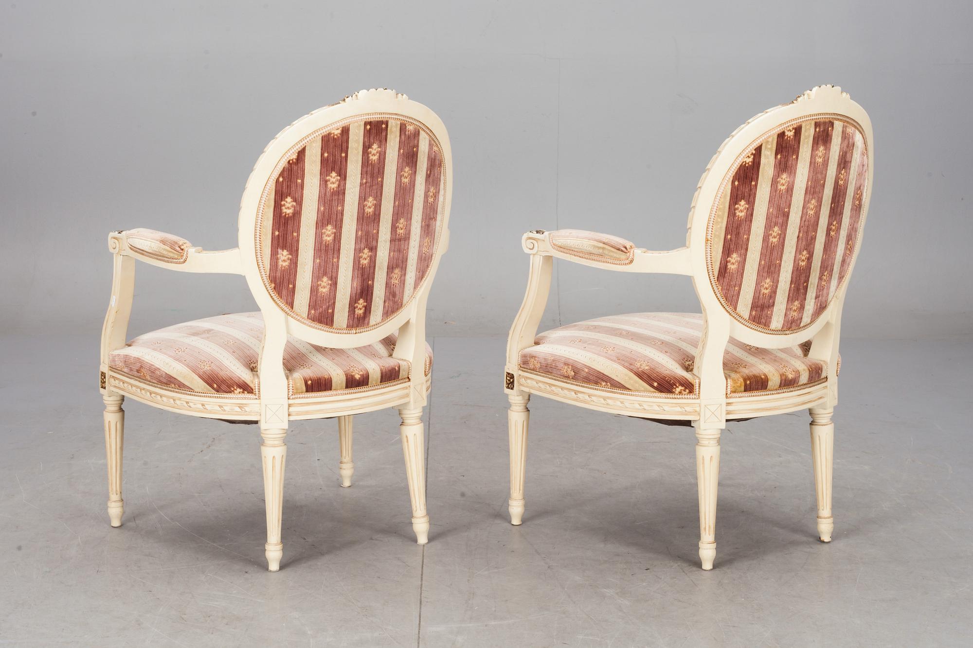 KARMSTOLAR OCH BORD, 2+1. Gustaviansk stil, 1900-tal.