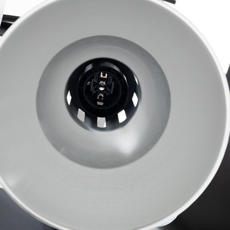 Yrjö Kukkapuro, an 'YK100B1' table lamp, blond Belysning, Sweden, 2020's.