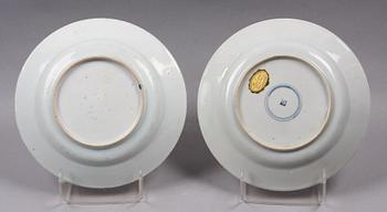 TALLRIKAR, 2 st, porslin, Kina, Kangxi 1700-tal.