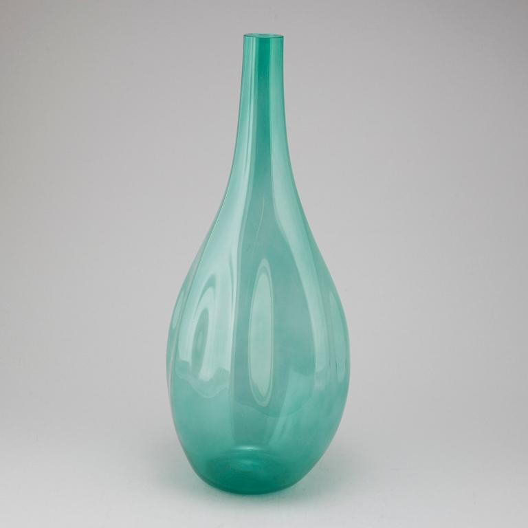 A glass vase by Ann Wåhlström, Kosta Boda Ateliér, signed.