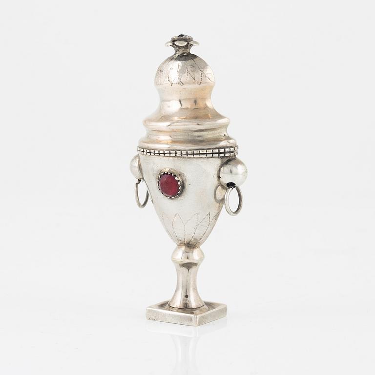 A Danish Silver Box, 'Hovedvandsegg', mark of U Stallknecht, Horsens around 1840.