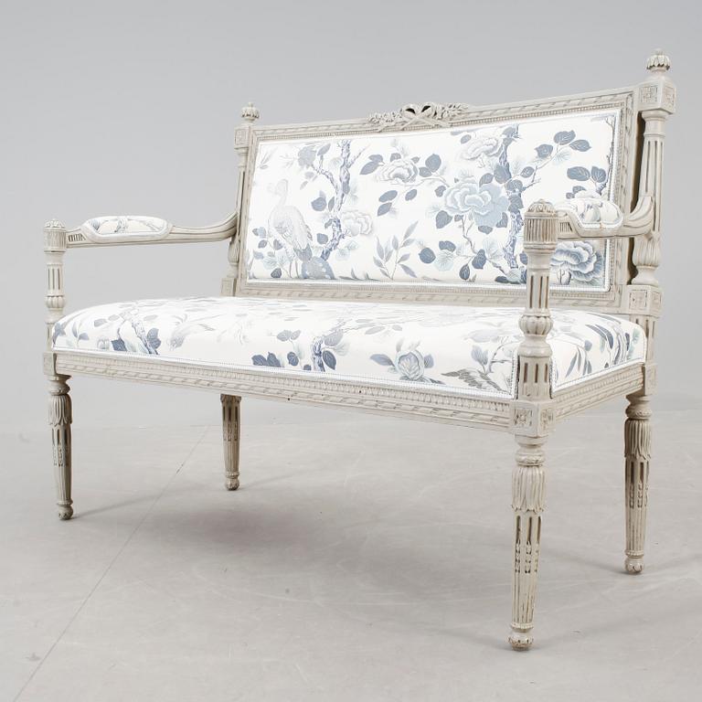 SOFFA, Louis XVI-stil, kring sekelskiftet 1900.