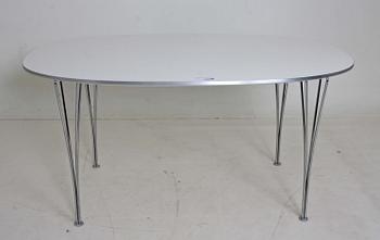 BORD, "Superellips", Bruno Mathsson, Piet Hein för Fritz Hansen.