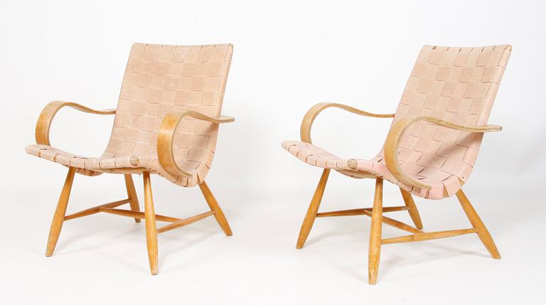 KARMSTOLAR, ett par, sannolikt Yngve Ekström för ESE-möbler, 1940-tal.