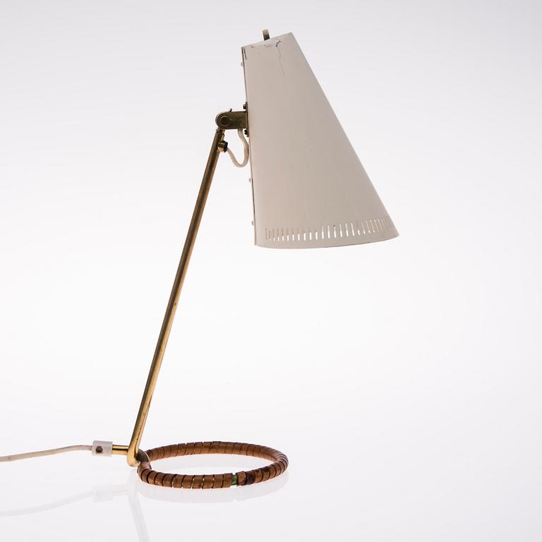 BORDSLAMPA, K11-15, Mauri Almari, Idman 1900-talets mitt.