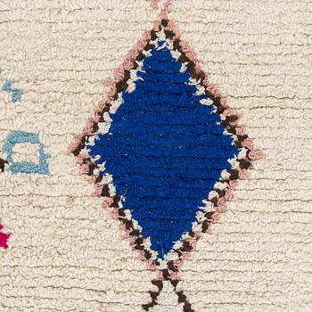 Rug, Morocco. Approx. 243 x 160 cm.