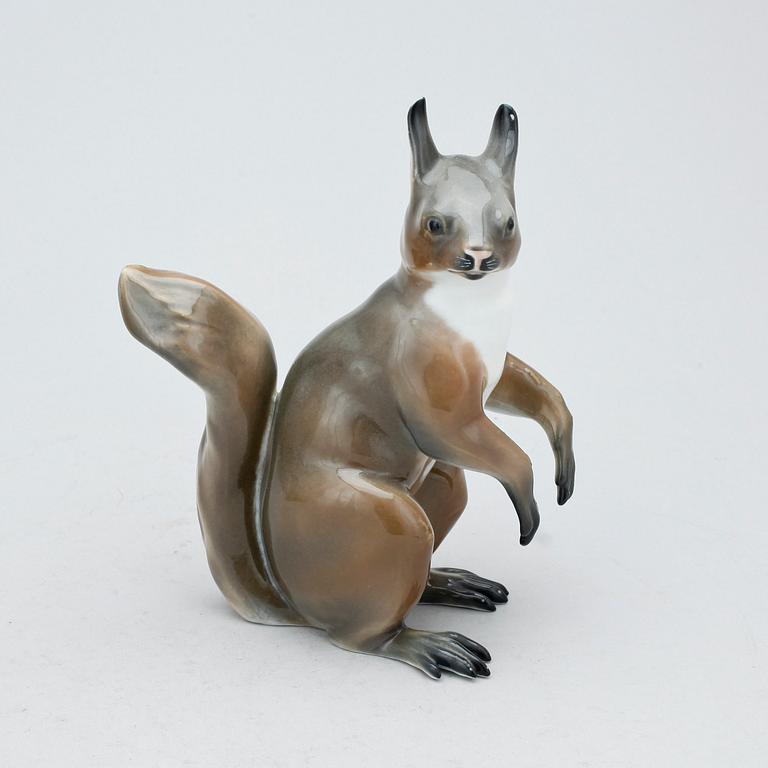 FIGURINER, 2 st, porslin, Rosenthal resp Rörstrand, 1900-talets slut.
