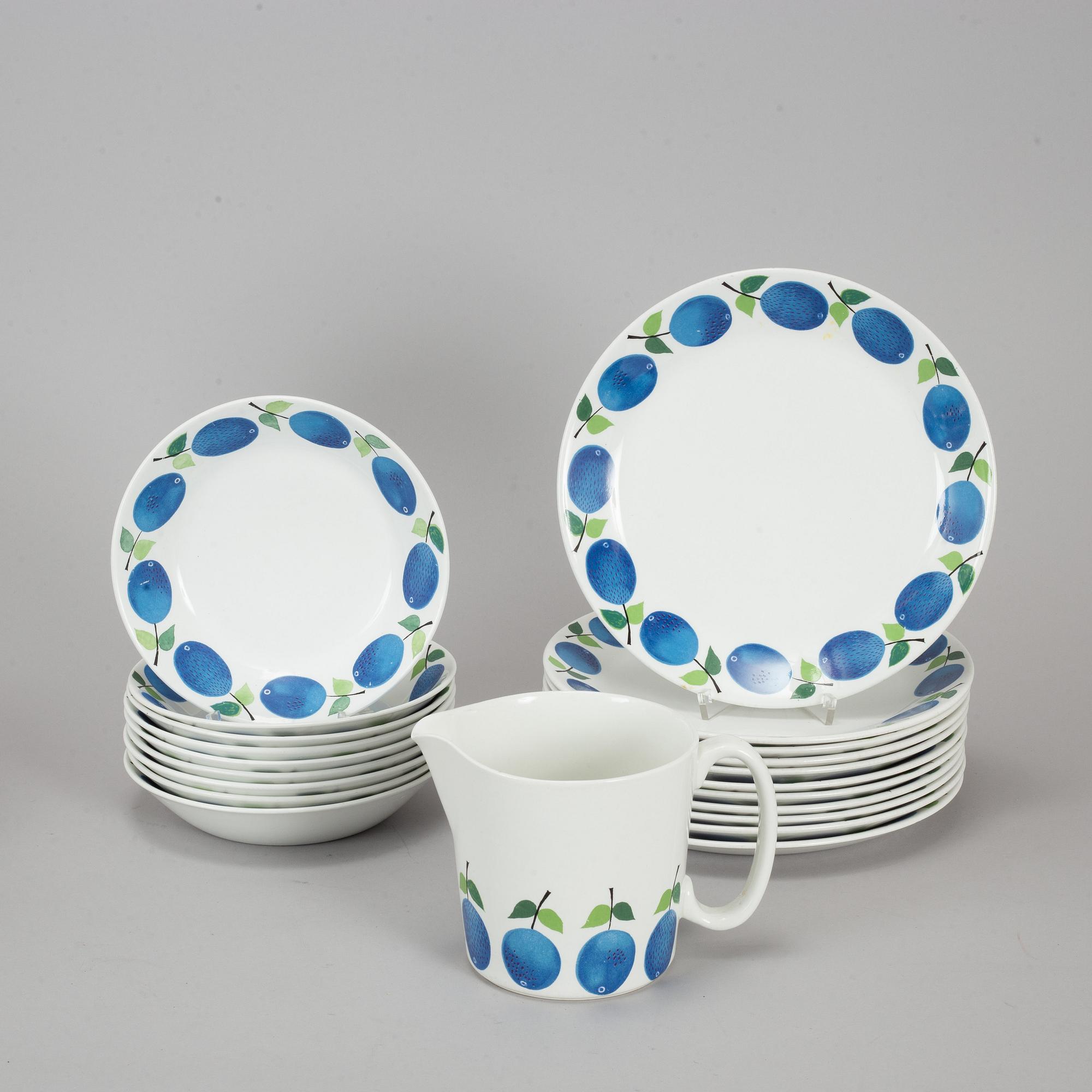 STIG LINDBERG, a 21-pece ceramic 'Prunus' service from Gustavsberg.