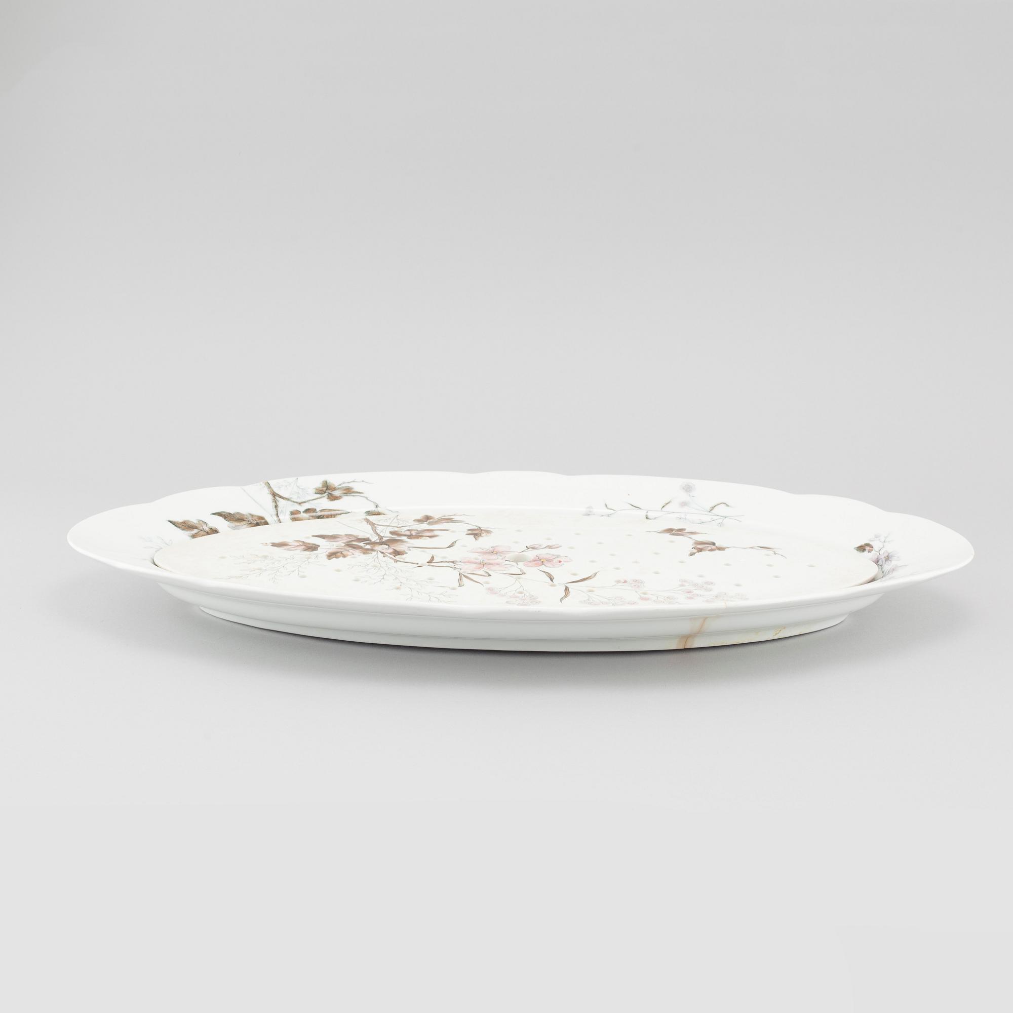 98 pieces of earthenware tableware from Rörstrand, model "Risa", produced between 1888- 1908.
