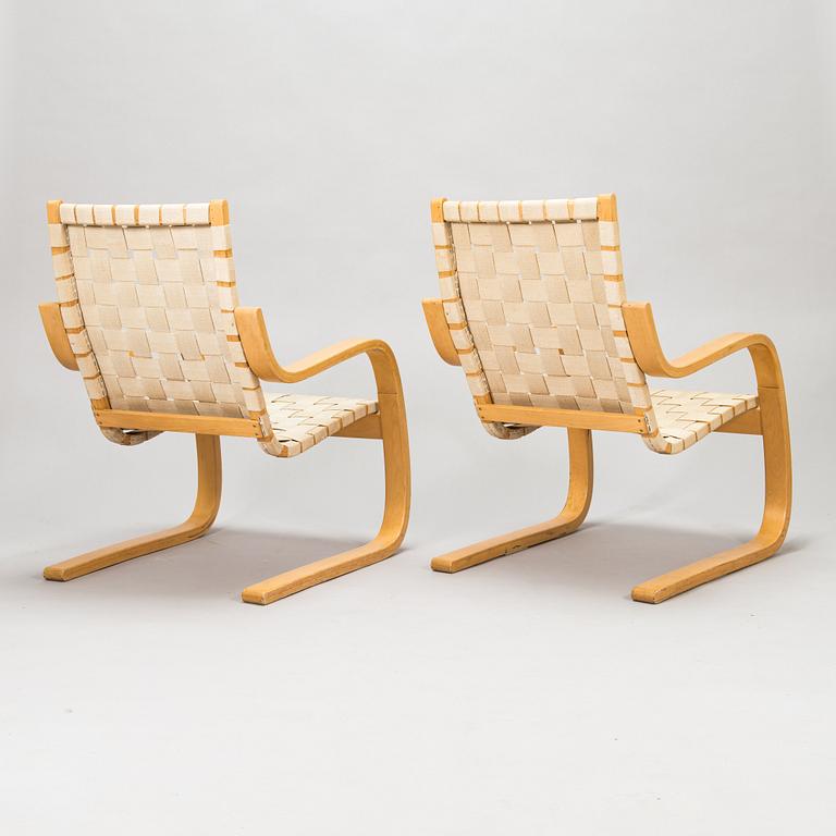 Alvar Aalto, A pair of model 406 armchairs for Artek, 1970s.