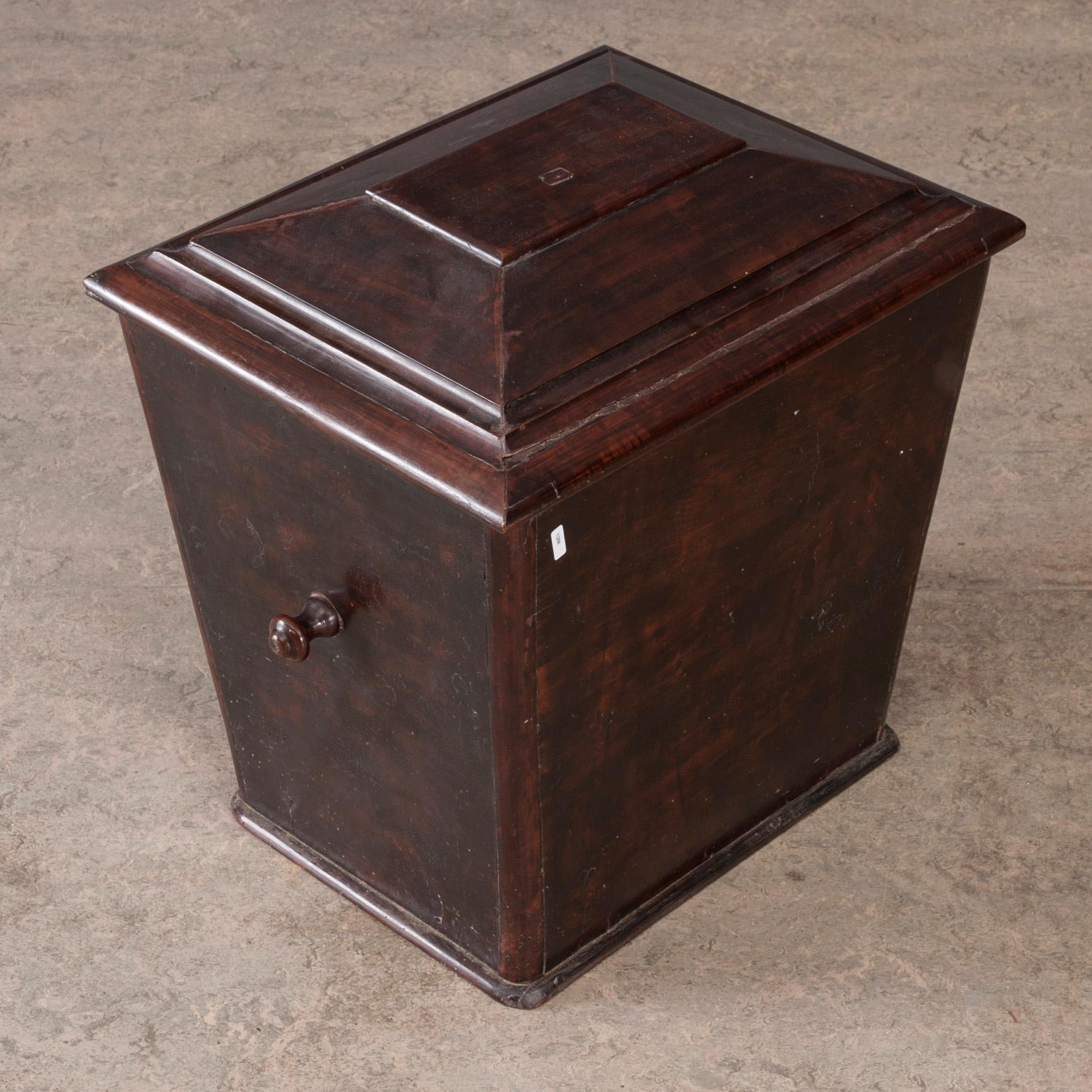 POTTSTOL, 1800-tal.