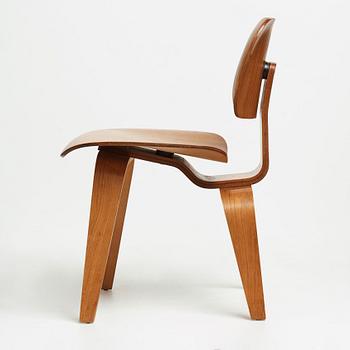 Charles & Ray Eames, a "DCW", chair, Evans Products Co USA, 1940's.