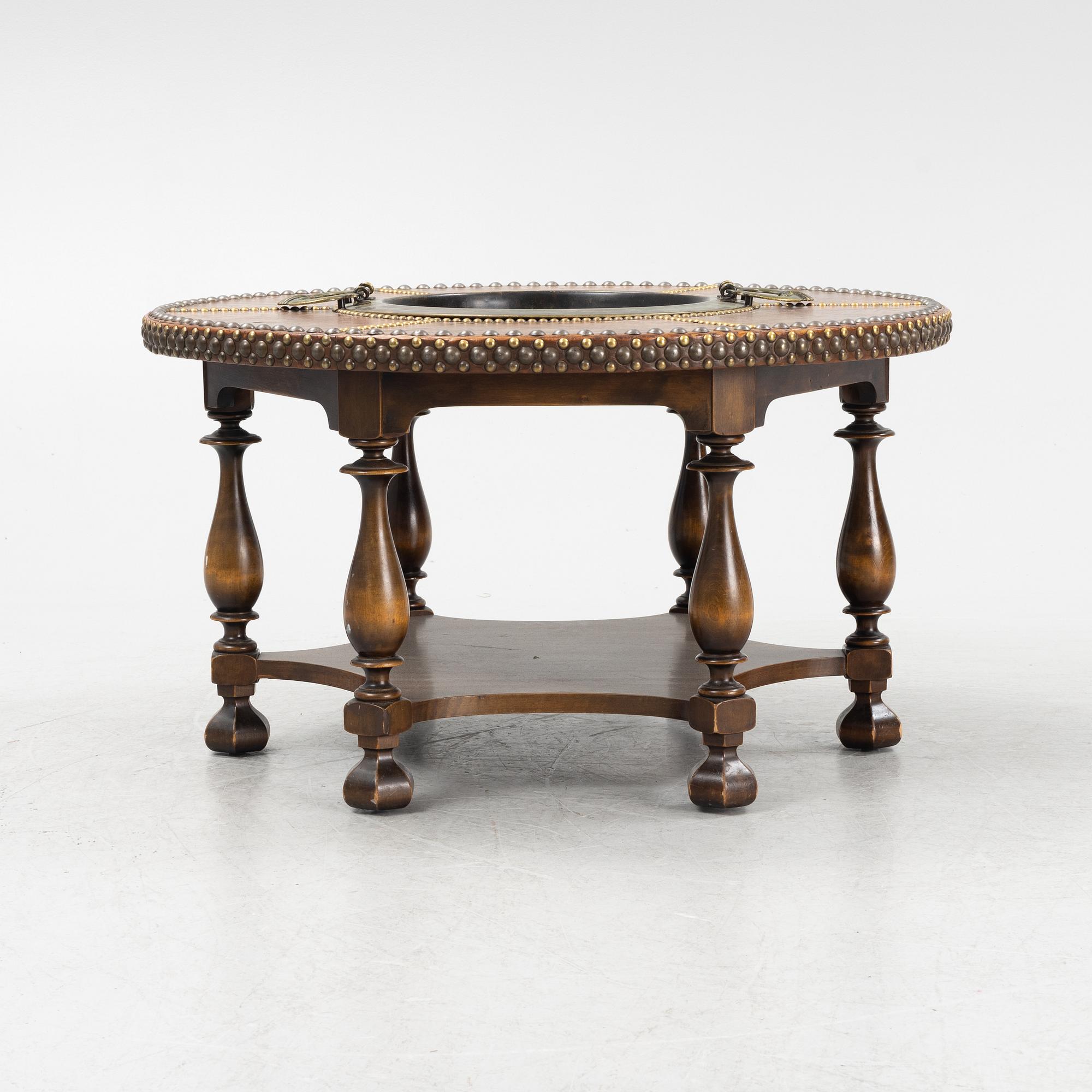A table, Lysberg & Hansen, Copenhagen, Denmark, first half of the 20th Century.