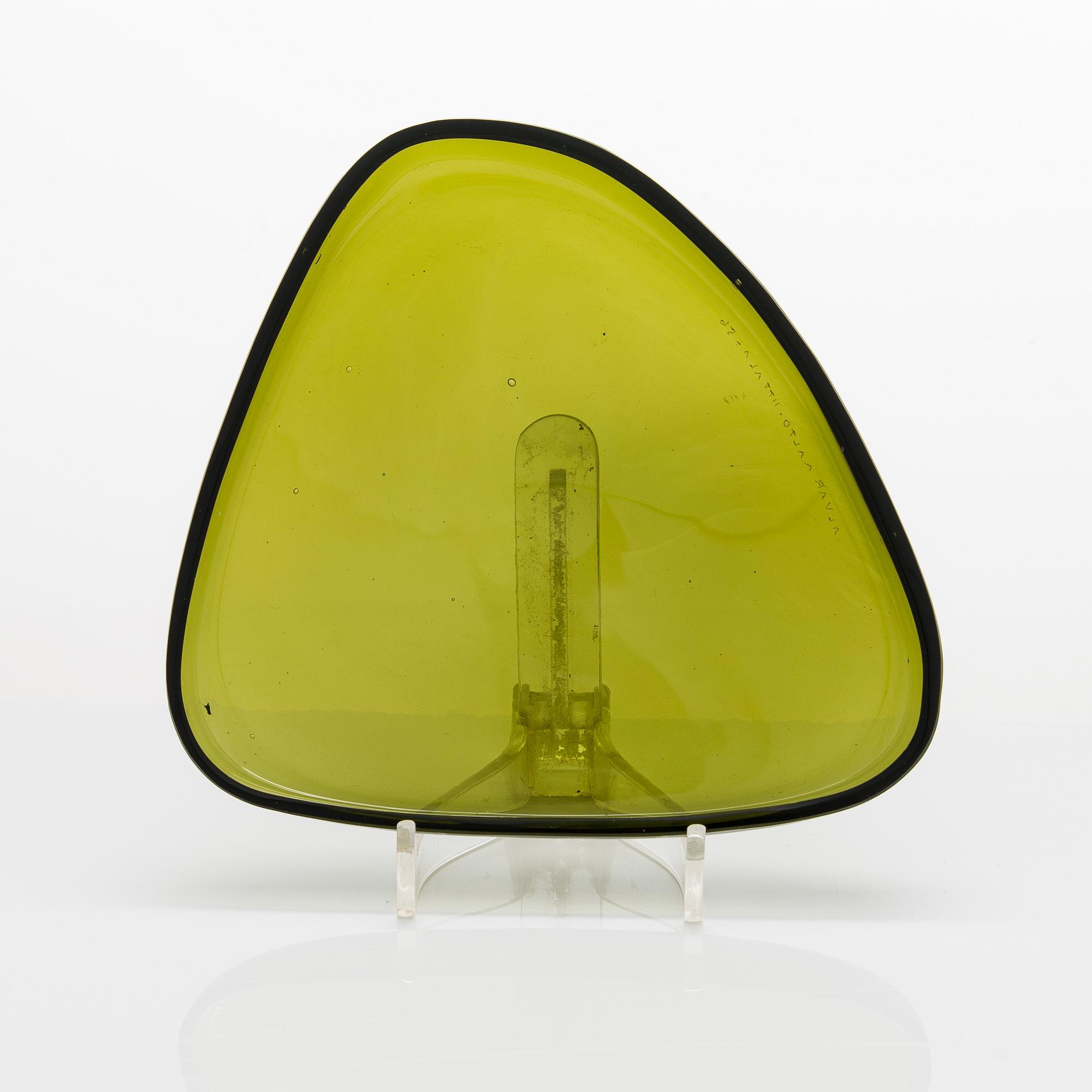 Alvar Aalto, a '3900-37' plate signed Alvar Aalto Iittala -56.