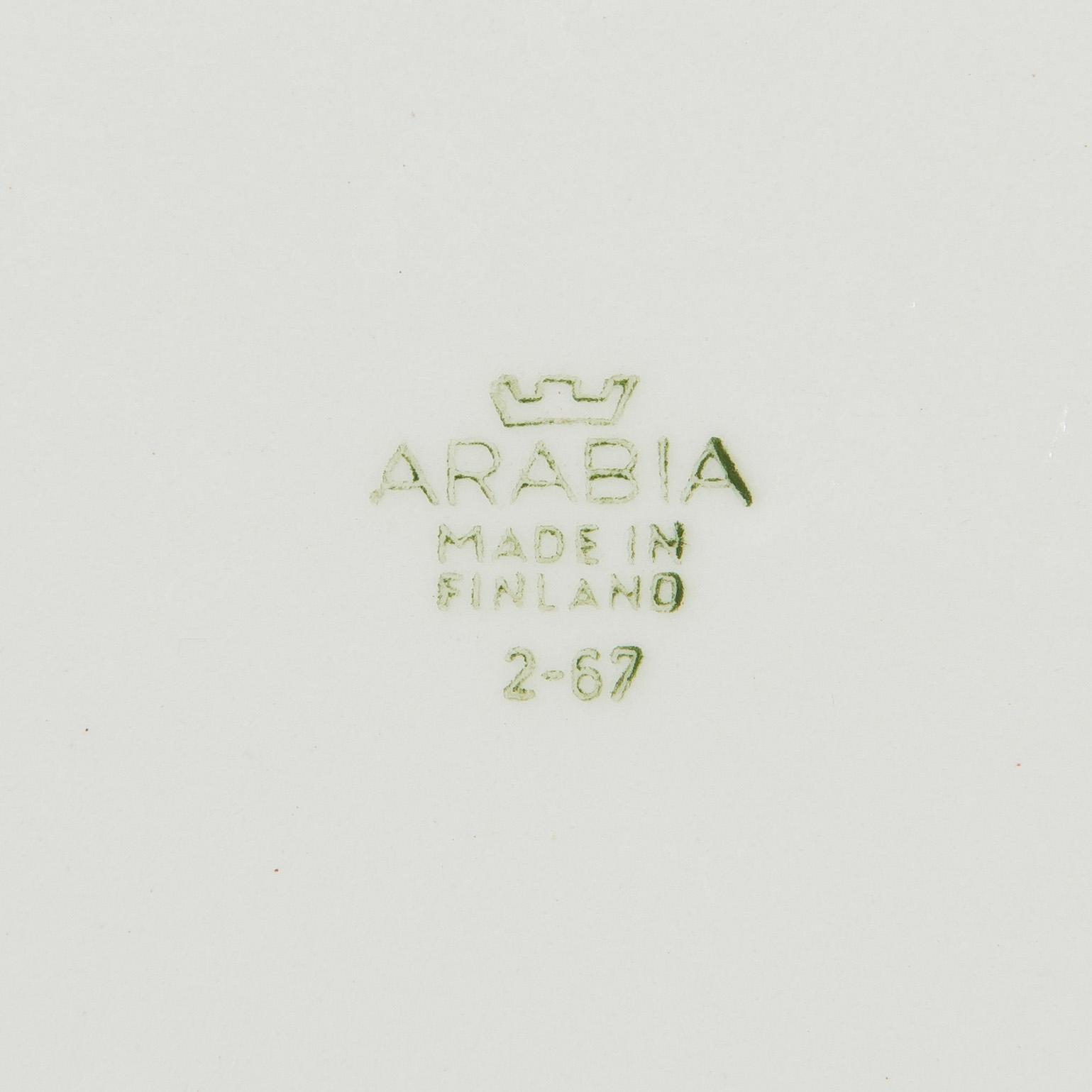 Raija Uosikkinen, Ruoka-astiasto, 32 osaa, "Kielo", fajanssi, Arabia, 1960-luku.