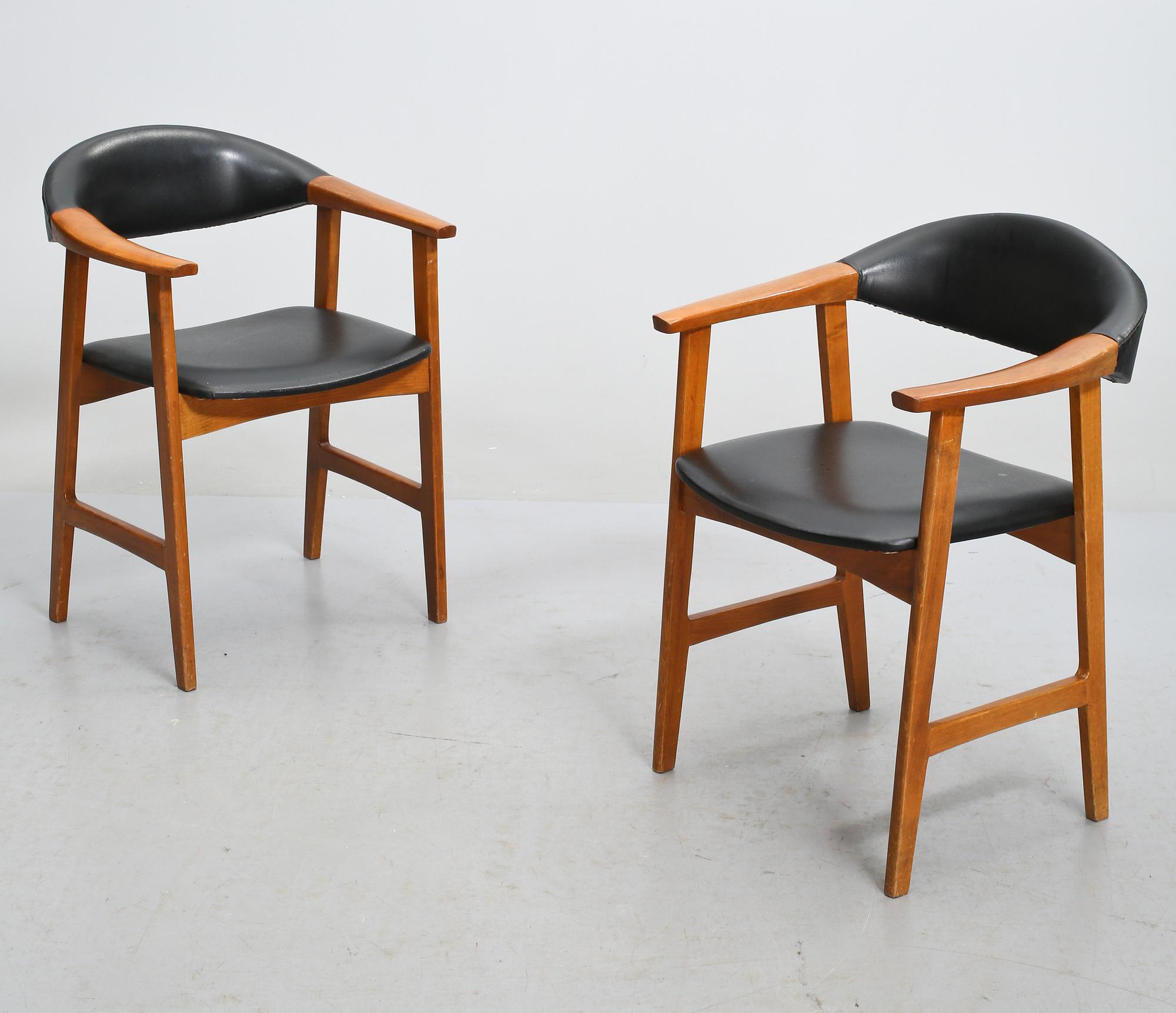 KARMSTOLAR, ett par, 1950-/60-tal.