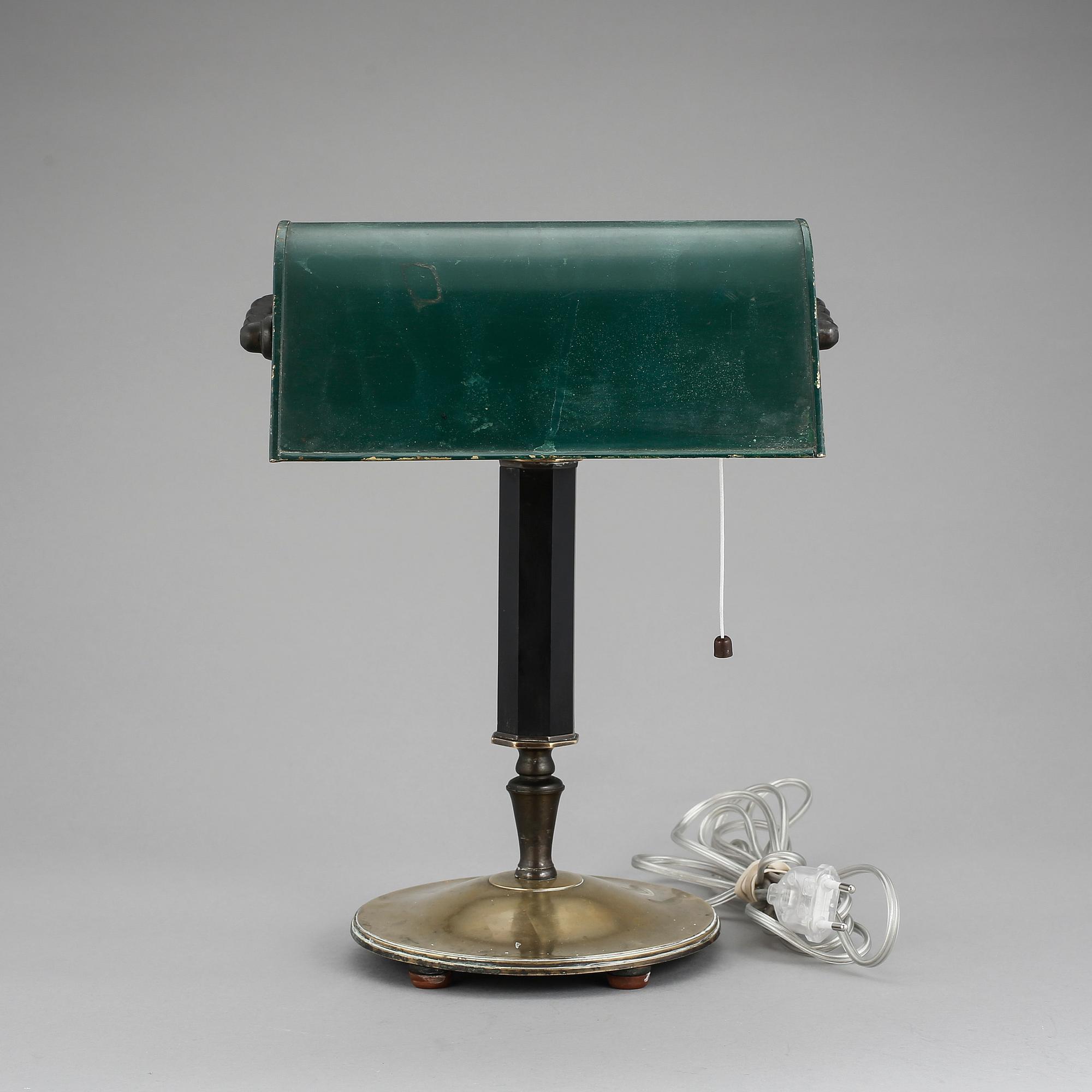 BORDSLAMPA, 1900-talets första kvartal.
