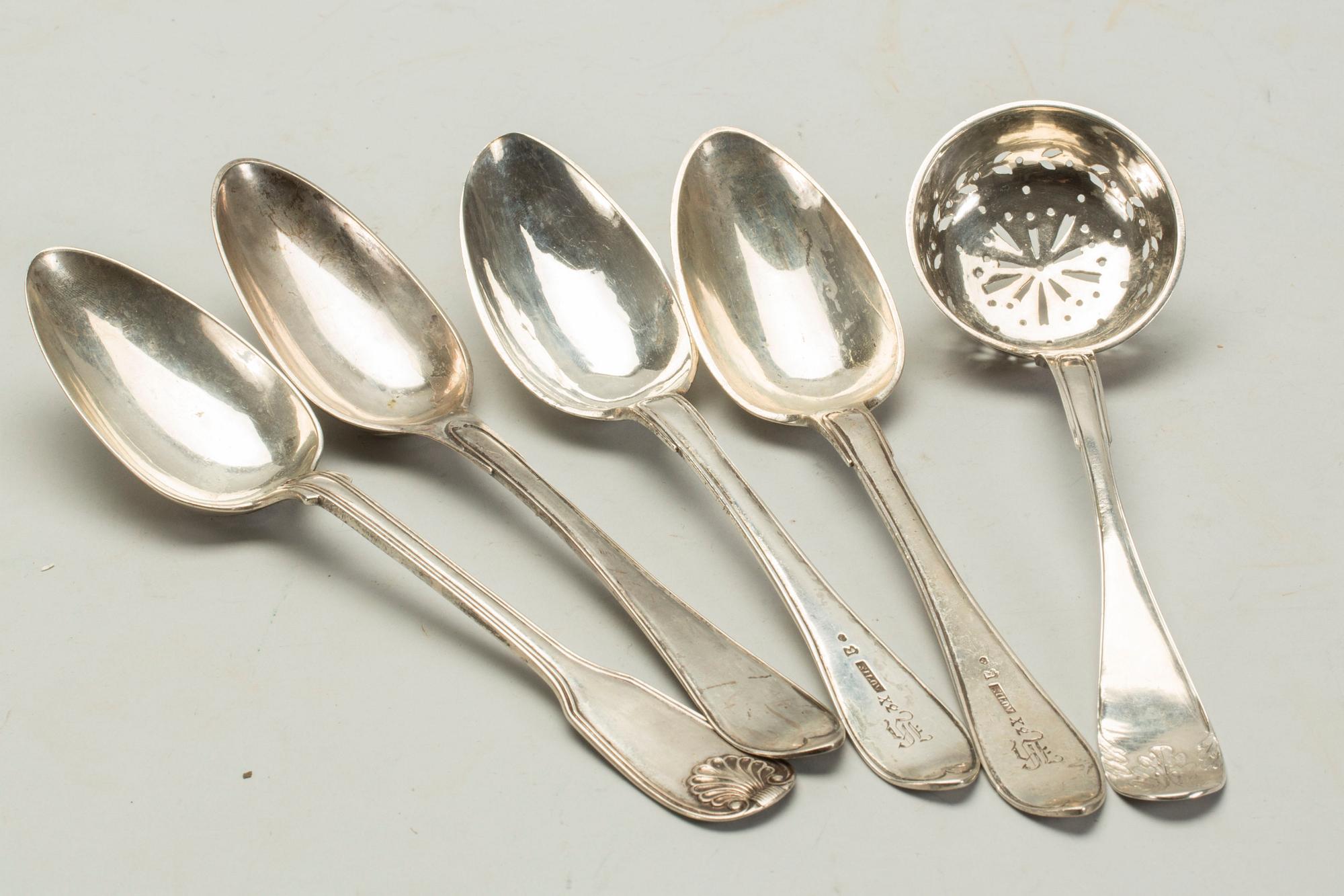 SKEDAR 4 st samt STRÖSKED, silver 17/1800-tal, vikt 334 g.