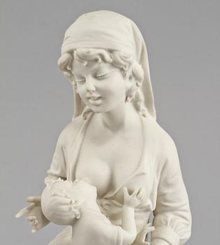 FIGURINER, ett par, parian och porslin, Neapelliknande märken, 1900-talets början.