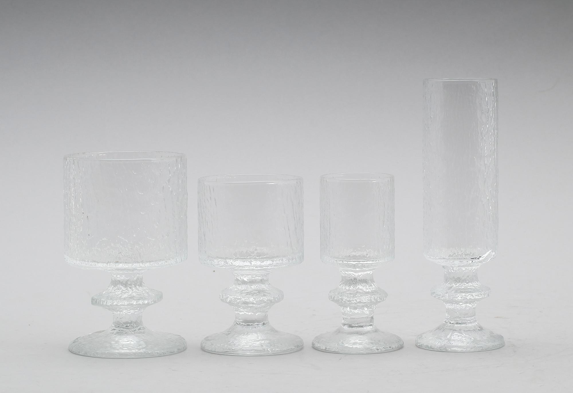 GLASSERVIS, 40 delar, "Senator", Timo Sarpaneva, Iittala.