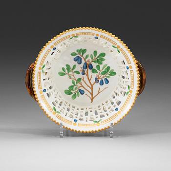 1798. A Royal Copenhagen 'Flora Danica' chestnut basket, Denmark, 20th Century.