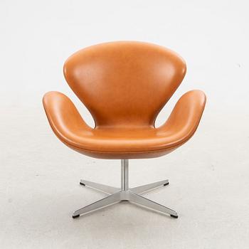 Arne Jacobsen, Armchair, "The Swan", Fritz Hansen, Denmark.