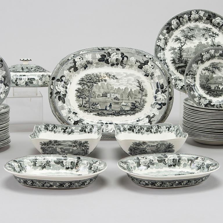 Wedgwood, astiasto, 134 osaa, "Landscape" fajanssi, Englanti 1800-luvun loppu.