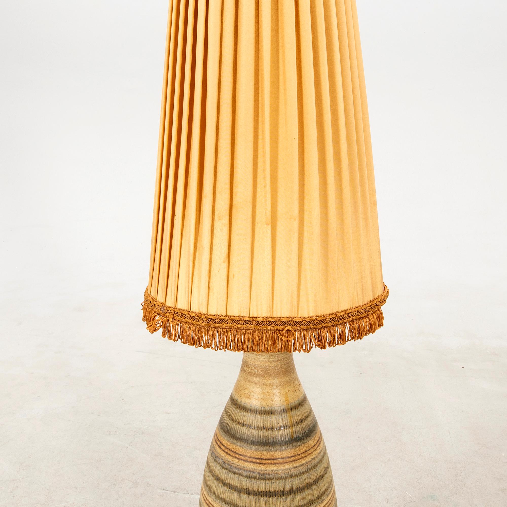 Golvlampa Wallåkra stengods 1900-talets mitt.