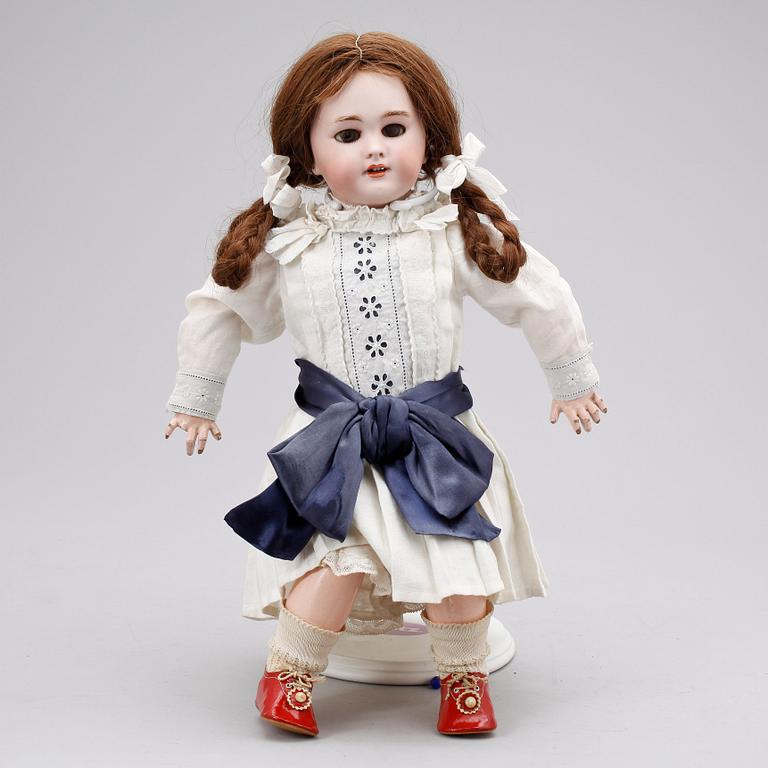 FLICKDOCKA. Biskvi. Tete Jumeau 8, Frankrike. 1800-talets slut.