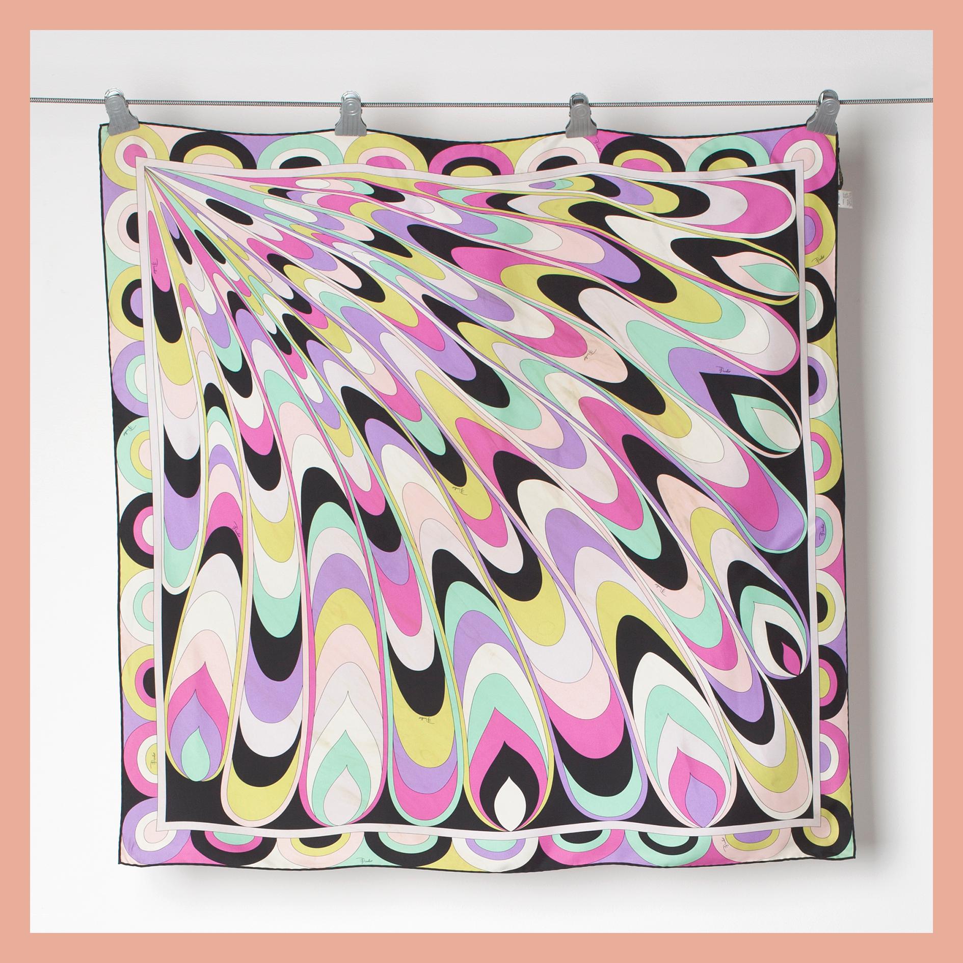 SCARF & SJAL, Emili Pucci.