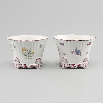 YTTERFODER, ett par, flintgods, "Rörstrandia", Rörstrand, 1930-56.